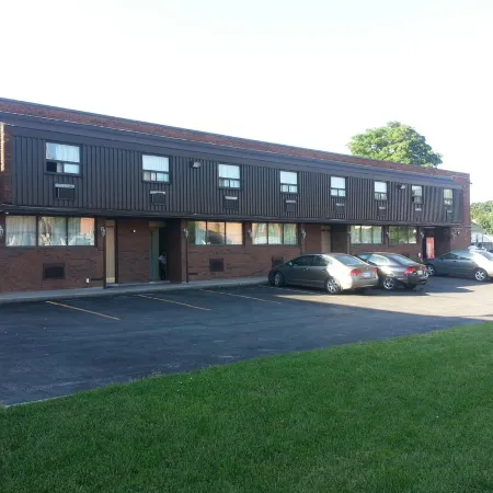 Queensway Motel