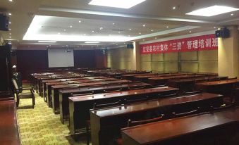 Hanting Hotel (Huanggang Hong'an Wal-Mart Plaza)