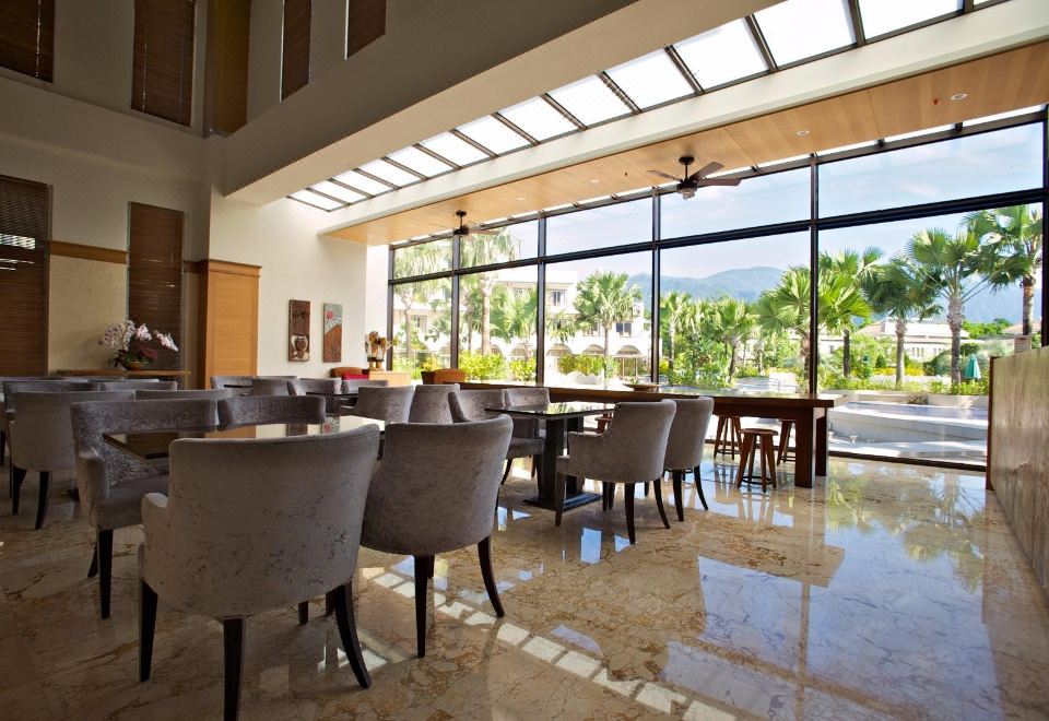 Papago International Resort 썸네일