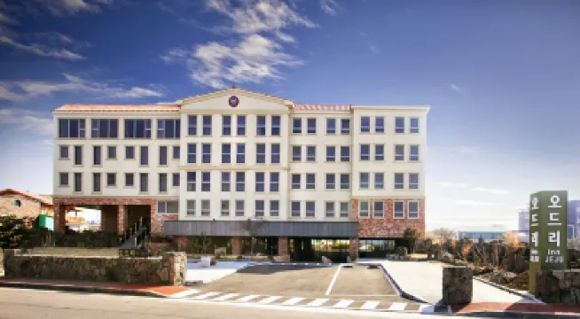 Odri Inn Jeju Hotels near Ihoteu Beach