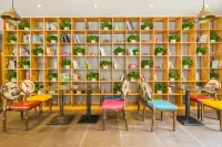 Sanya Xiamohuahua Homestay (Dadonghai Branch) - Inns