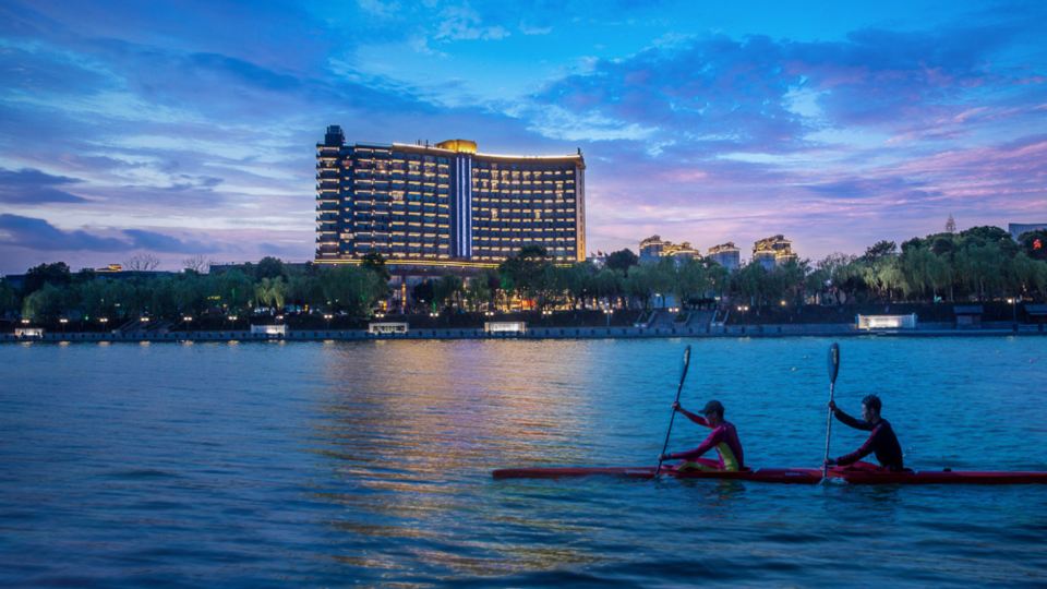 Cohere Hotel