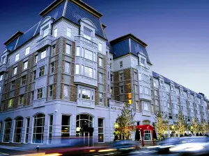 Hotel Commonwealth