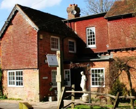 Trivelles Waterhall Country Gatwick Hotel & Airport Parking Hotels in Crawley