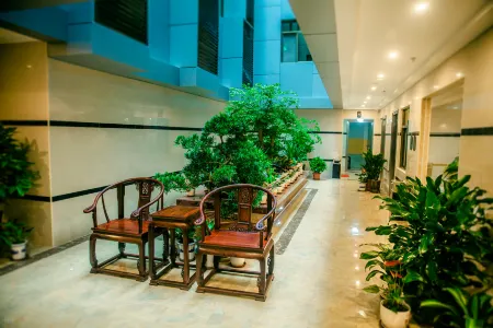 Elong R.YUN Hotel (Tiandeng County Education Bureau)