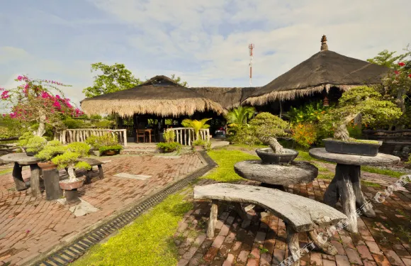 薩蘭加尼高地酒店