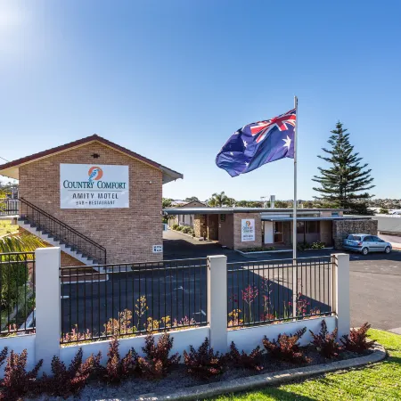 Country Comfort Amity Motel