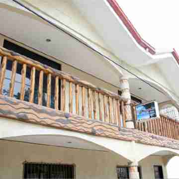 Double Diamond Inn Guest House Hotel Exterior