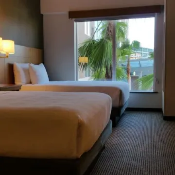 Hyatt Place at Anaheim Resort / Convention Center
