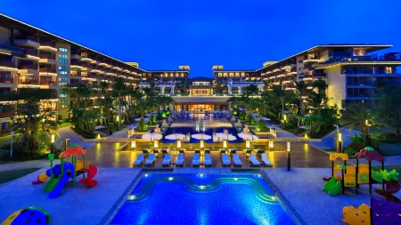 Wyndham Grand Plaza Royale Wenchang Отели рядом с достопримечательностью «Coconut Grand View Garden»