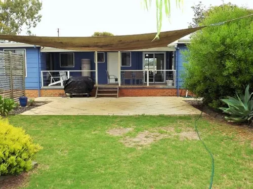 Goolwa Blue Escape - Beach Spacious Wi-fi Hotels in Goolwa