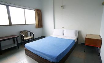 Thairungruang Backpackers Suratthani