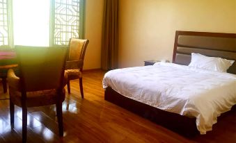 Peng'an Huangting Mountain Villa