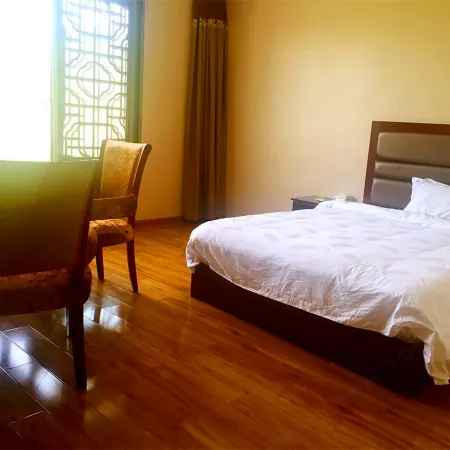 Peng'an Huangting Mountain Villa