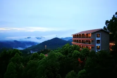 Yannanfei Weilong Hotel Hotel dekat Longteng Pavilion
