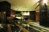 Weishang Hotel (Xichang Moon Lake Park)