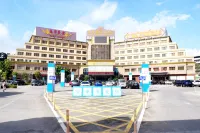 Deluxe International Hotel Hotels in Dongguan
