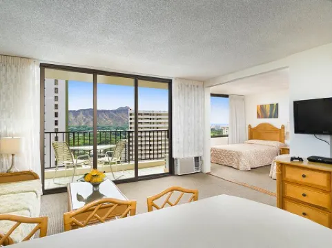 アストン アット ザ ワイキキ バニアン