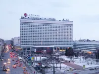 AZIMUT City Hotel Saint-Petersburg (АЗИМУТ Санкт-Петербург) Отели рядом с достопримечательностью «Rumba Mall»