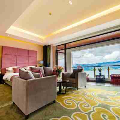 瀘沽湖瑪尼堆飯店 Rooms