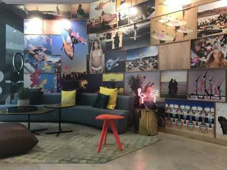 QT Bondi, an EVT hotel Отели рядом с достопримечательностью «Бондай-Бич»