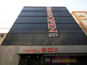 Box Hotel