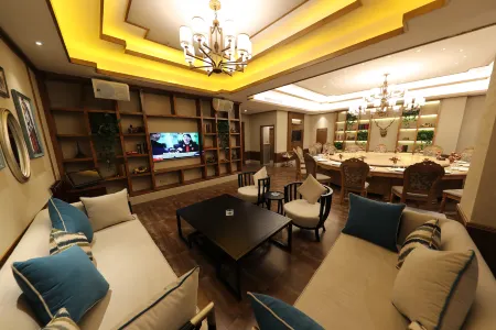 Enjoy Sun Hotel (Hefei Railway Station North Square) Отели рядом с достопримечательностью «Hefei Gymnasium»