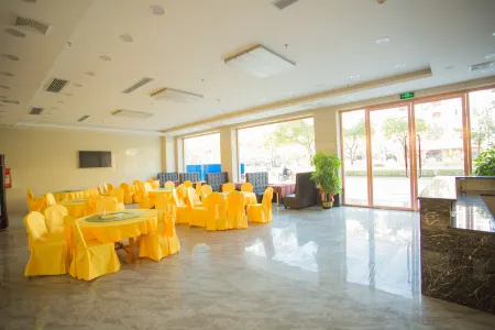 Balidao Holiday Hotel (Hezhou College) Отели рядом с достопримечательностью «Hezhou University (West Campus)»