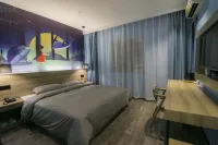 Suzhou Huaxi Meishi Hotel (Longhu Suzhou Dongwutian Street Shihu East Road Subway Station Branch)