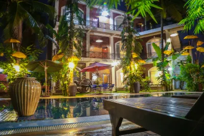 The Coconut House Hotels near Phsar Tmey