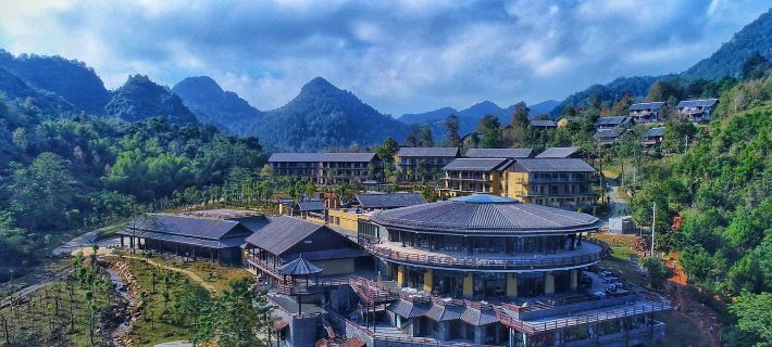 Guanglv. Bama Lake Narada Resort Hotel Отели в г. Бама