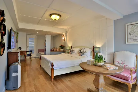 Longjing Xinqing Inn (West Lake Garden)