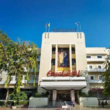Royal Rattanakosin Hotel - Near Grand Palace & Khaosan Road Отели рядом с достопримечательностью «Ват-Сакет»