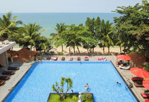 킴 호아 리조트 해변