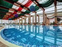 眉山黑龙滩长岛天堂洲际酒店 - 室内游泳池