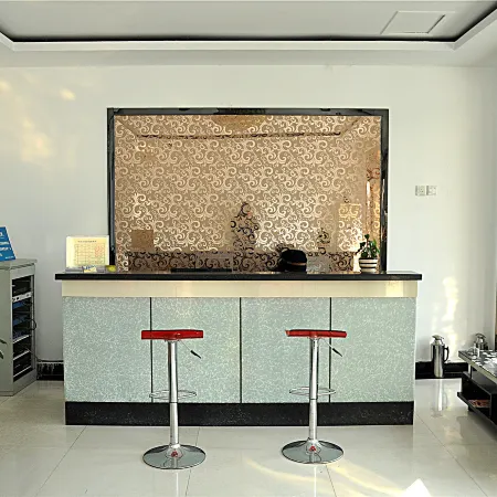 Zhongxiang Business Hotel