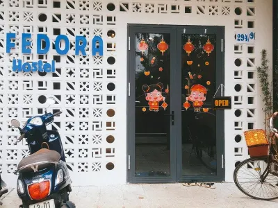 Fedora Hostel Các khách sạn gần Shop NHÀ XU KEN