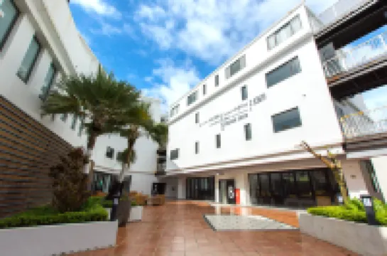 El Puerto Hotel Hotels near Fengchuisha