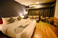 Comet Hotel Surat Thani