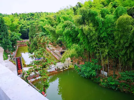 Shanan Zhuhai Sanhe Resort Hotel Отели рядом с достопримечательностью «Emerald Gallery»