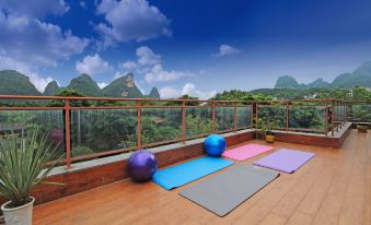 Shuiyun Guli Family-friendly Hot springs Hotel (Yangshuo West Street)