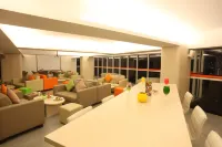 Harris Hotel & Conventions Ciumbuleuit - Bandung - Quầy bar