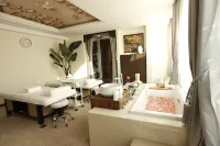 Zhonghang Xiangtong Yacht Club Hotel (Qingdao Olympic Sailing Center May 4th Square)