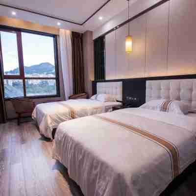 Longquan Hotel Rooms