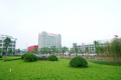 ZheShang ShiMao Yulong Hotel Отели в г. Хайнинг