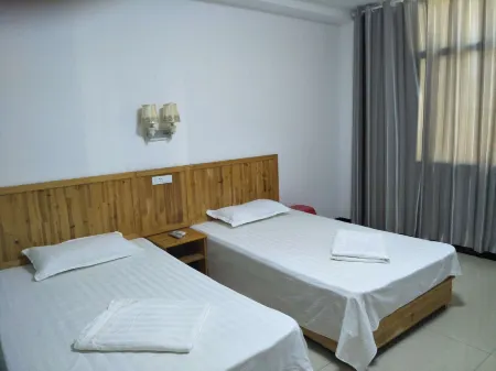 Luotian Impression Hongye Mountain Villa Отели рядом с достопримечательностью «Qingtaiguan Sceneic Area»