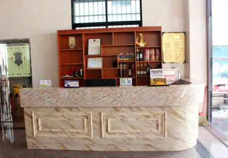 Huahai Hotel Отели рядом с достопримечательностью «Liu'ao Peninsula»