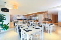 MiniMax Hotel Shishi