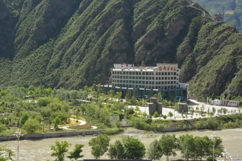 Yujing Hotel Hôtels à : Zhouqu