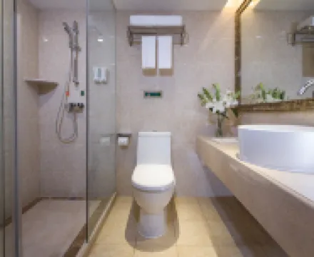 Vienna Hotel (Hohhot Railway Station, Gongzhufu Metro Station) Hotels near Huhehaote Railway Station